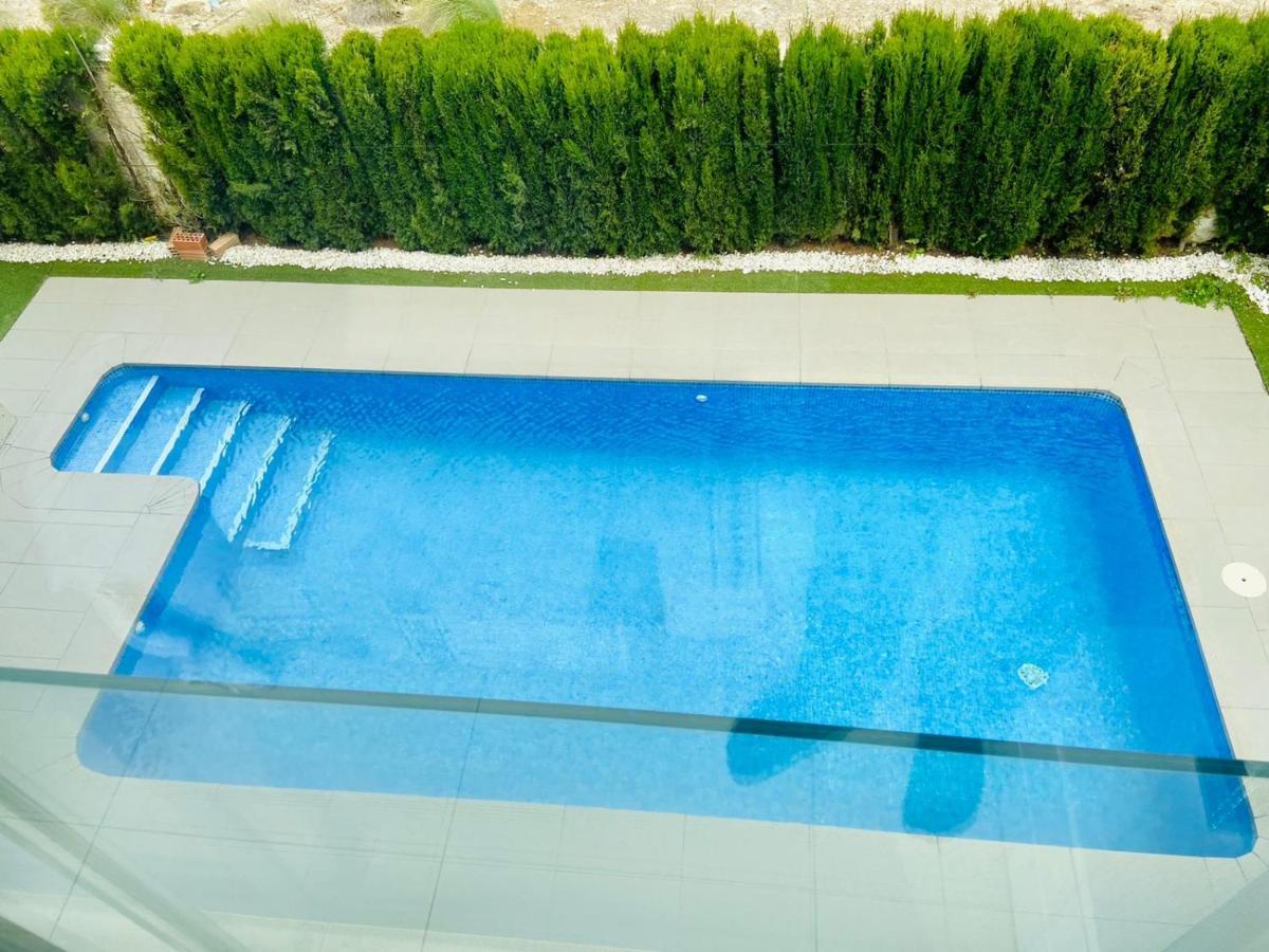 Luxury Villa With Private Pool Рохалес Екстериор снимка